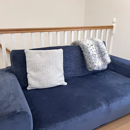 Beautiful 1 Bed Serviced Apartment Cobham Town Centre Exterior photo